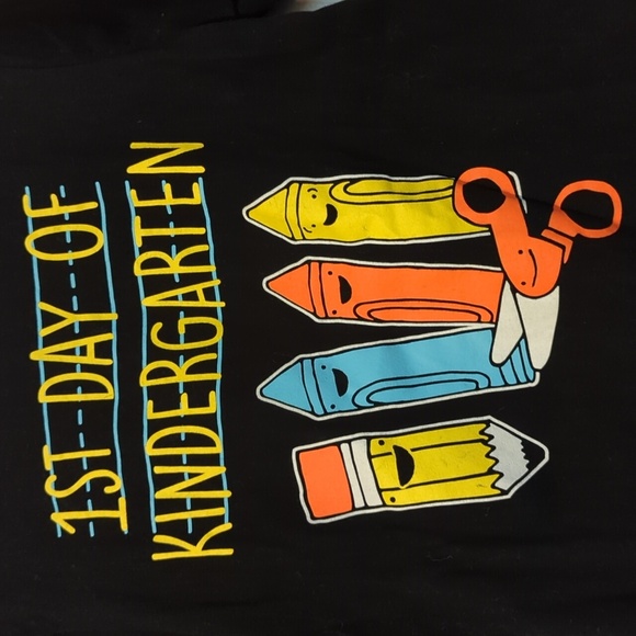 Boys NWOT Children's Place Black 1st Day or Kindergarten T-shirt Size Small - Picture 2 of 5